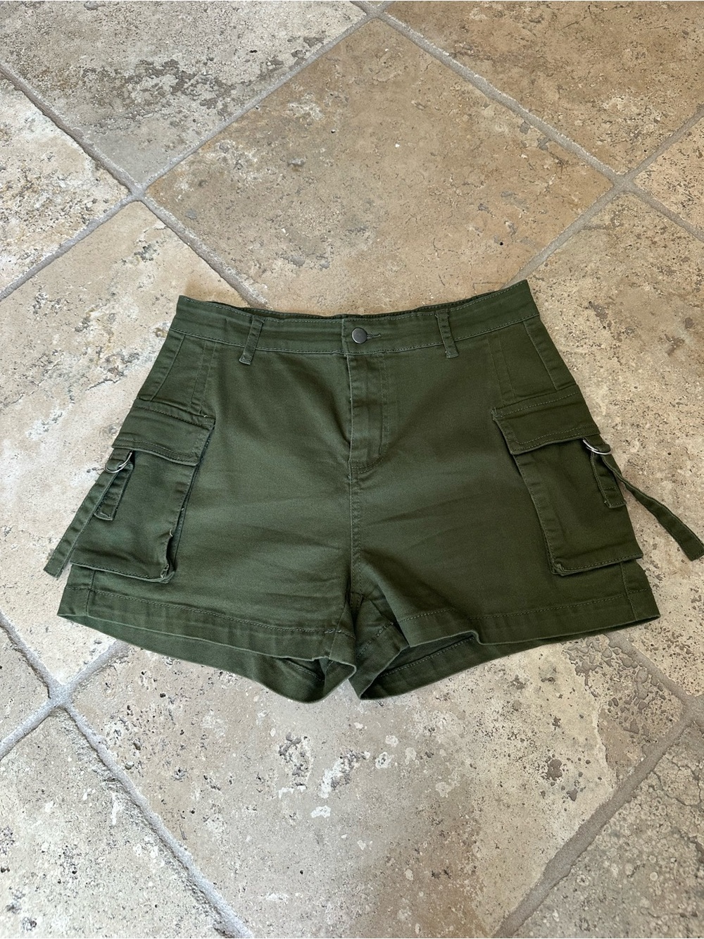 Women’s Cargo Shorts in Olive Green